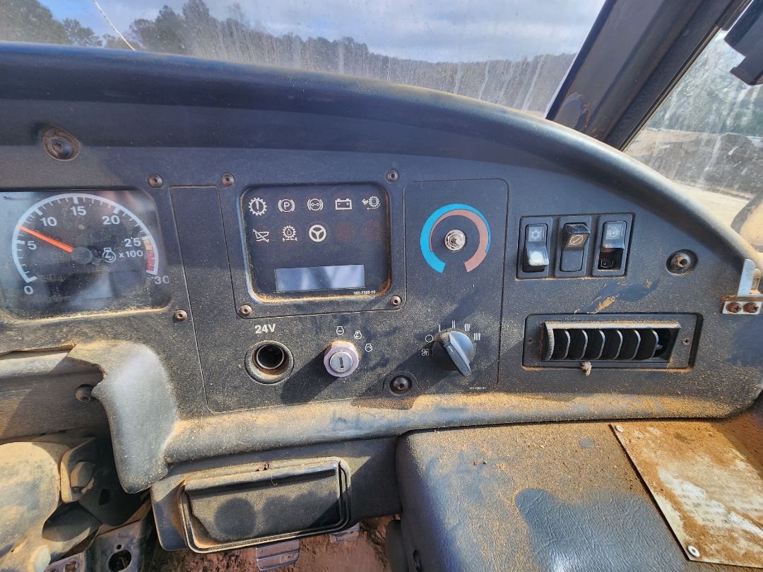 2012 CATERPILLAR 725 - Image 16